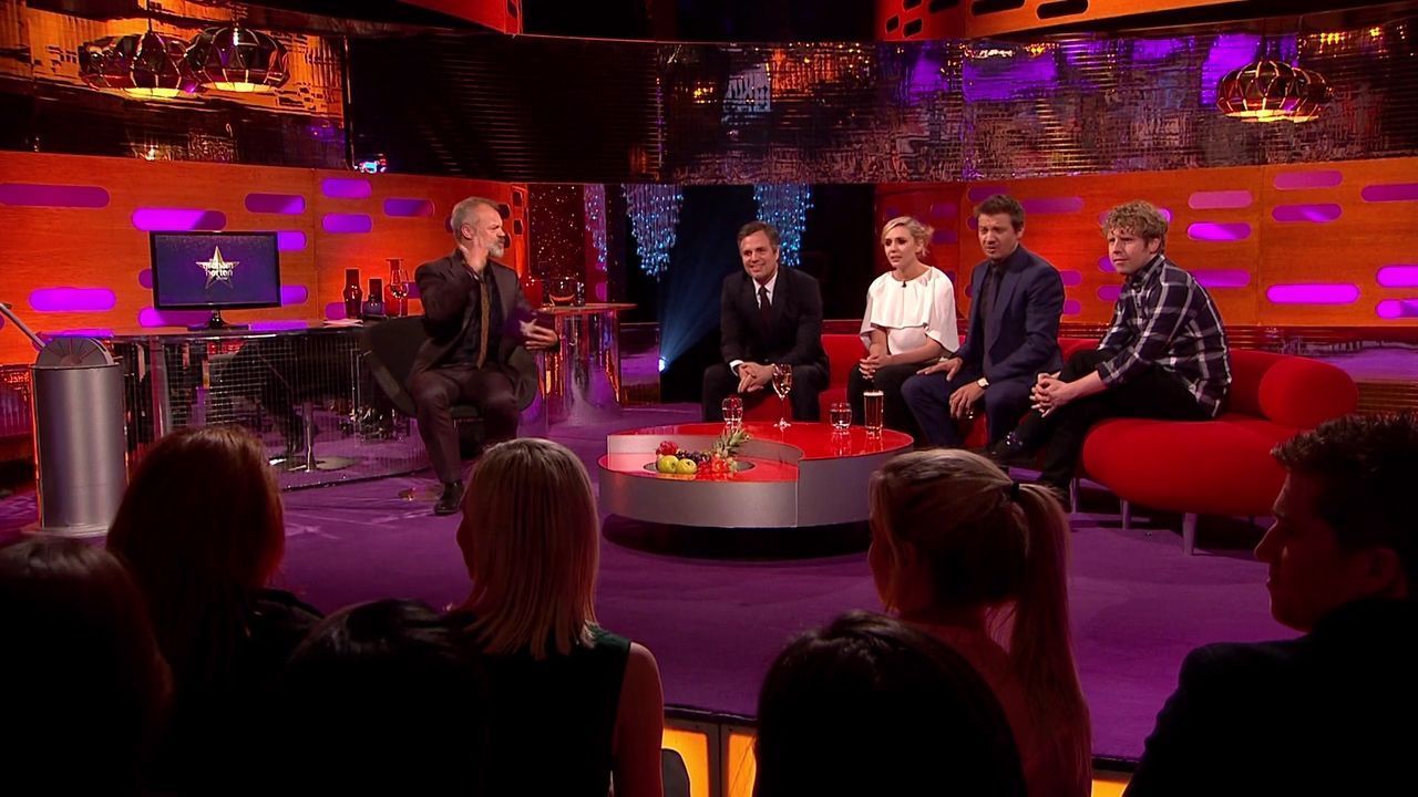 04-25-2015-GrahamNortonShow-030.jpg