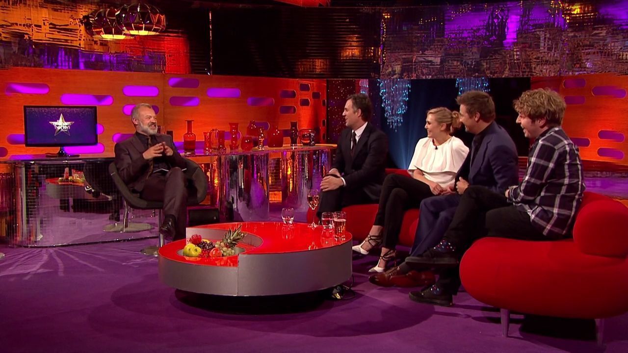 04-25-2015-GrahamNortonShow-078.jpg