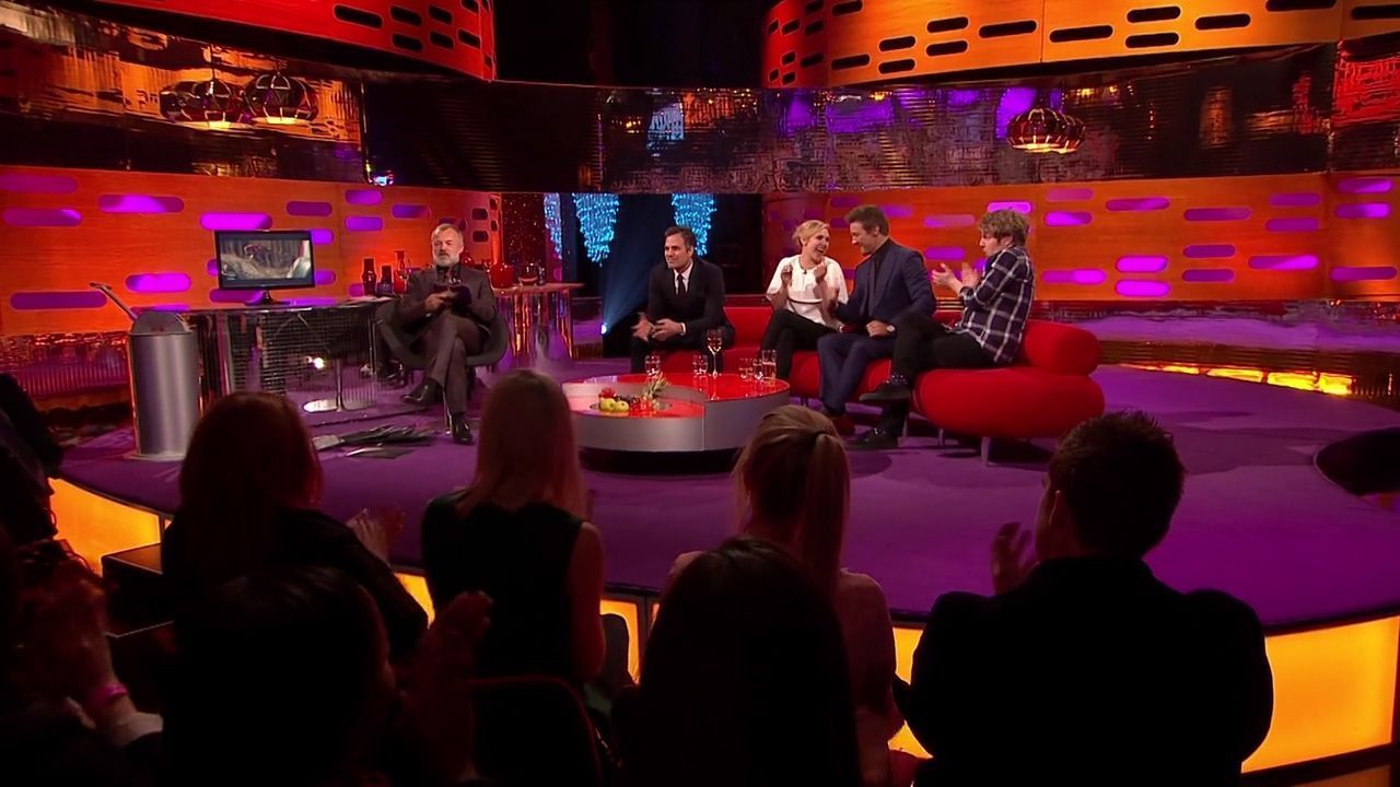 04-25-2015-GrahamNortonShow-164.jpg