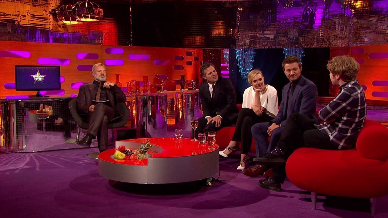 04-25-2015-GrahamNortonShow-176.jpg