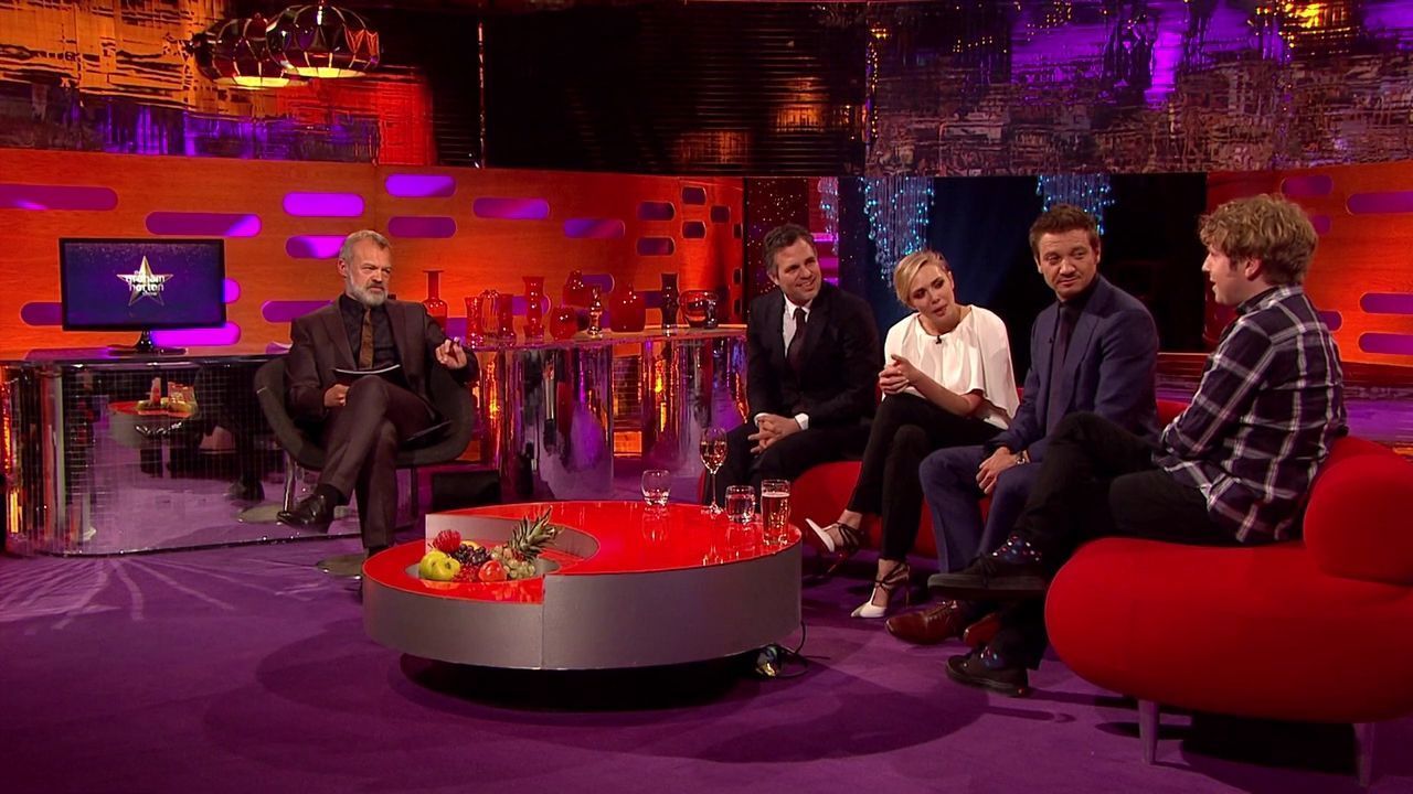 04-25-2015-GrahamNortonShow-180.jpg