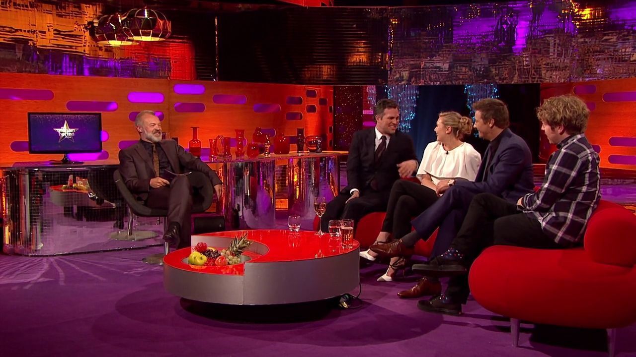 04-25-2015-GrahamNortonShow-293.jpg