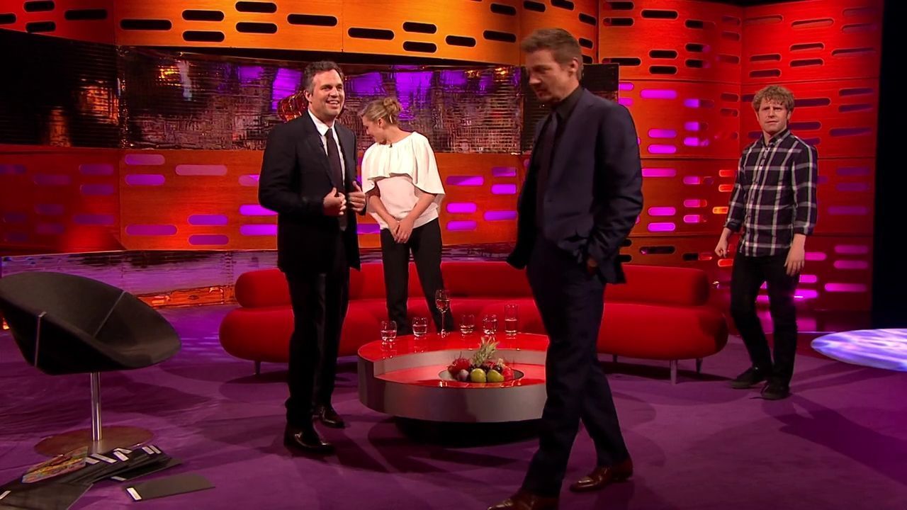 04-25-2015-GrahamNortonShow-460.jpg