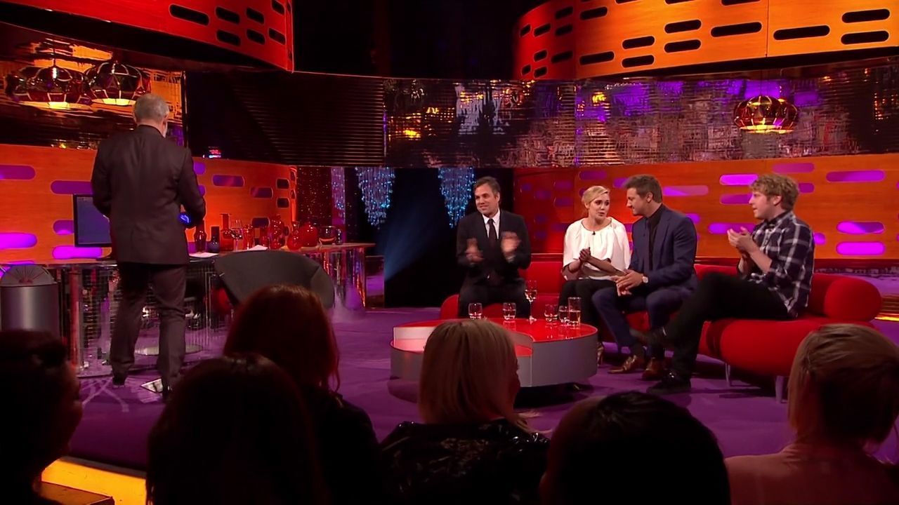 04-25-2015-GrahamNortonShow-472.jpg