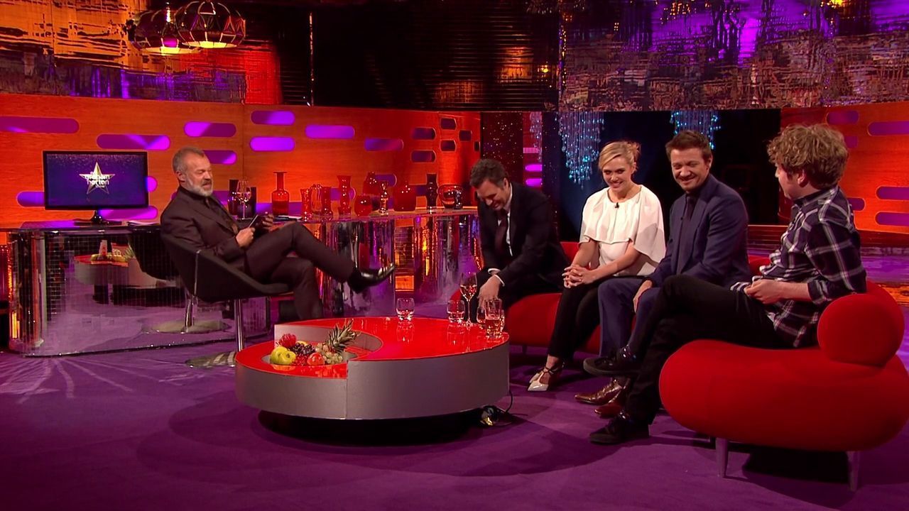 04-25-2015-GrahamNortonShow-522.jpg