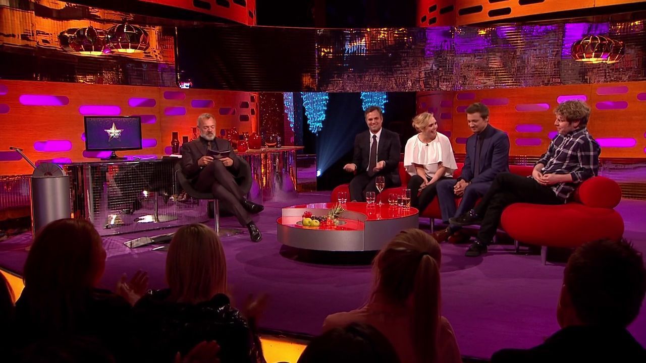 04-25-2015-GrahamNortonShow-531.jpg