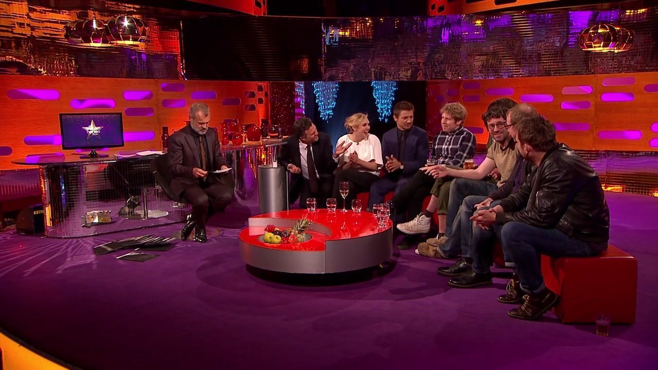 04-25-2015-GrahamNortonShow-587.jpg